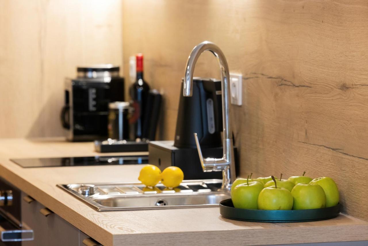 Hanza Moreno Rent Apartment *